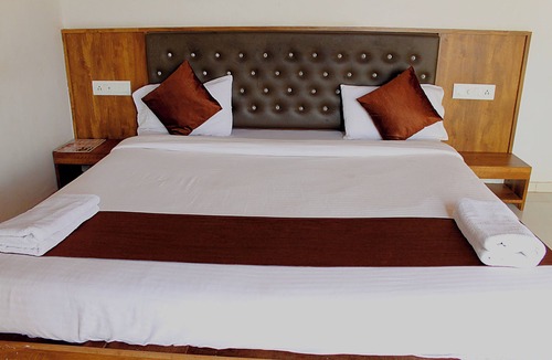 Mahabaleshwar Hotel | Hotel Green Crystal