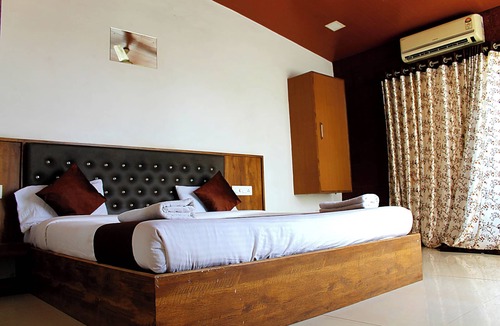 Mahabaleshwar Hotel | Hotel Green Crystal