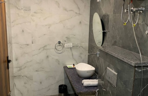 Dehradun Hotel | HOTEL GS GRAND DEHRADUN