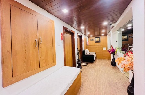 Mount Abu Hotel | Hotel Gulmarg Residency