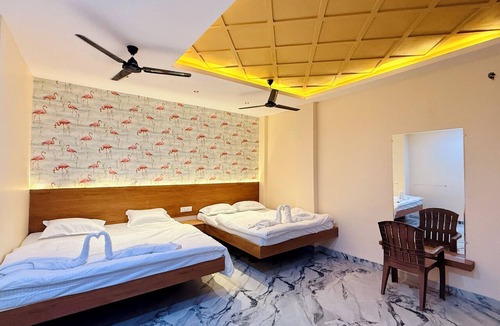 Rau Hotel | Hotel Gurukripa