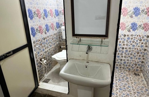 Ujjain Hotel | Hotel Gurukripa Guest House