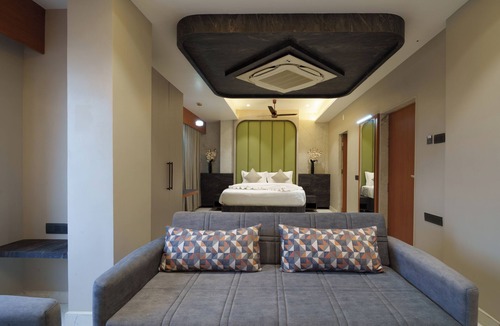 Dwarka Hotel | Hotel Hari Om