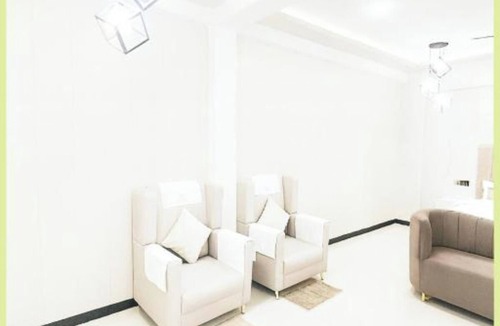 Sigra Hotel | Hotel Hariaksh HomeStay Varanasi