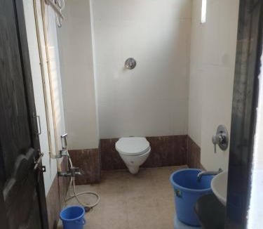 Beed Hotel | Hotel heena