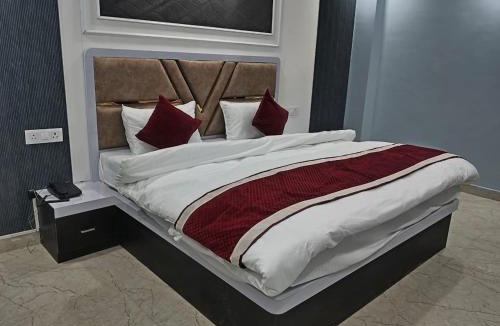 Kanpur Hotel | Hotel Highway Crown