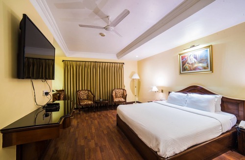 Navi Mumbai Hotel | Hotel Highway View (Shikara)