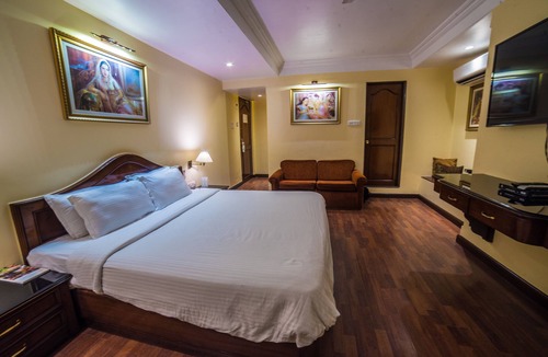 Navi Mumbai Hotel | Hotel Highway View (Shikara)