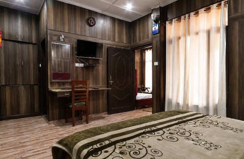 Jaiharikhal Hotel | Hotel Hill Top Forest Palace