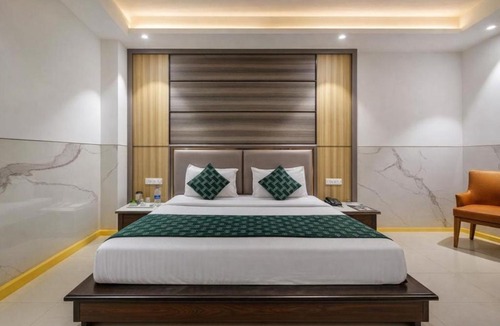 DLF Phase 3 Hotel | Hotel Hillton IGI