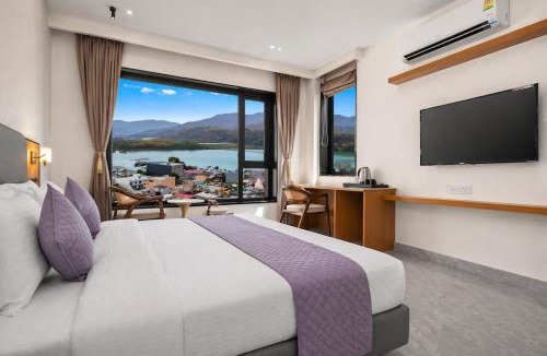 Rishikesh Hotel | Hotel Himalayan Ganga view