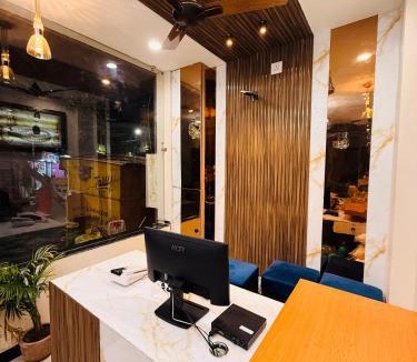 Ujjain Hotel | Hotel Hira Palace