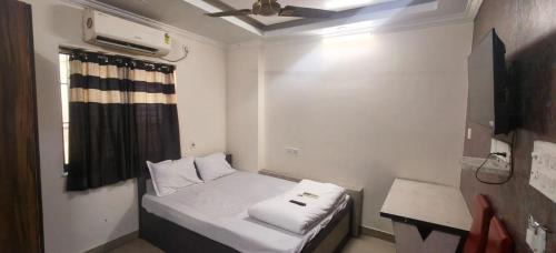 Khattalwada House | Hotel Holiday Comfort
