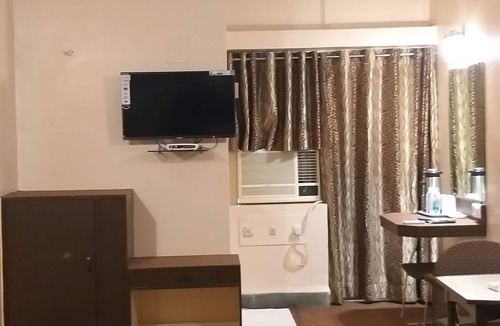 Surat Hotel | Hotel Hospice Near Surat Railway Station