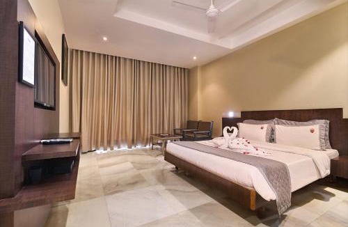 Shirdi Hotel | Hotel Hrushikesh