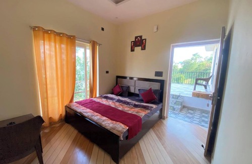 Bhimtal Hotel | Hotel in Bhimtal Breeze Mount