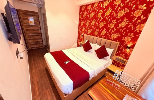 Nilje Gaon Hotel | Hotel Iris Inn - Near Lodha Palava, Dombivali