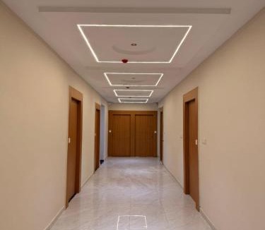 Ahmedabad Hotel | Hotel J K Town