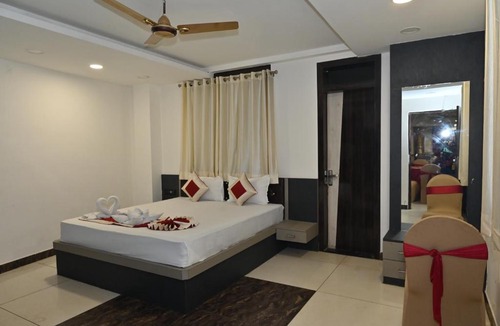 Rajendra Nagar Hotel | Hotel Jharokha Banquet & Conference Hall