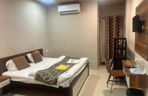 Indore Hotel | Hotel JT