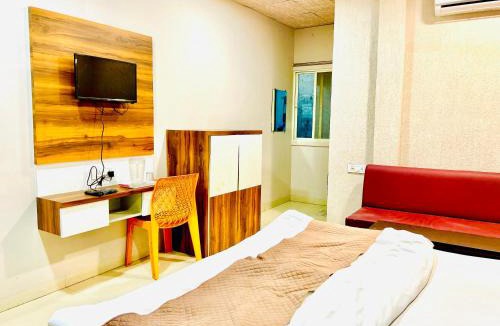 Indore Hotel | Hotel JT