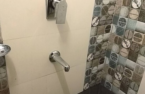 Jaora Hotel | Hotel Karnawat Avenue