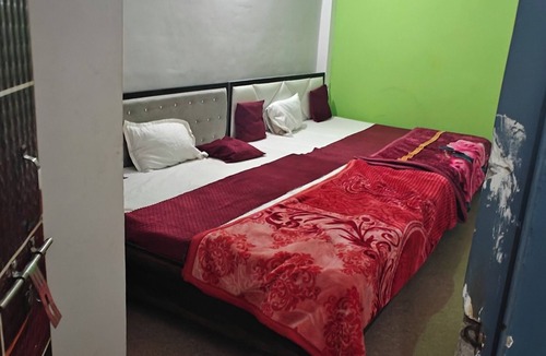 Phulpur Hotel | Hotel kartikey