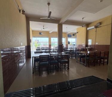 Mahwah Hotel | Hotel Keshav Palace