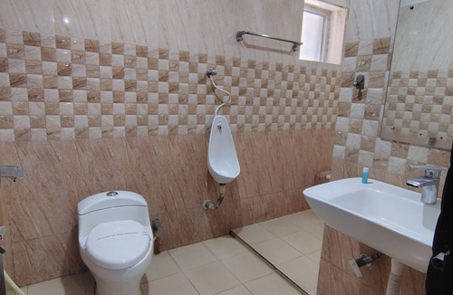 Phulbani Hotel | Hotel KP Salunki