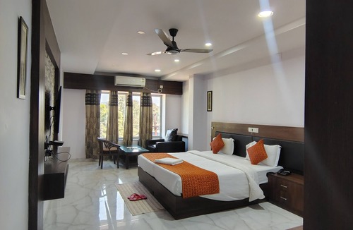 Phulbani Hotel | Hotel KP Salunki