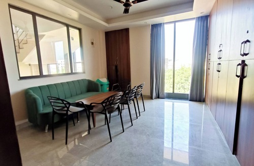 Vrindavan Hotel | Hotel Krishna Anandam Regency
