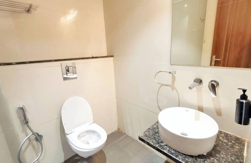 Vrindavan Hotel | Hotel Krishna Anandam Regency