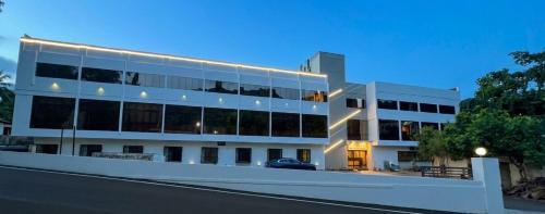 Courtallam Hotel | HOTEL KURINJI , Unit of Kurinji Villa Tourist Home