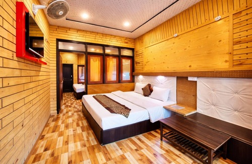 Nainital Hotel | Hotel Lake View Mall Road Near Lake