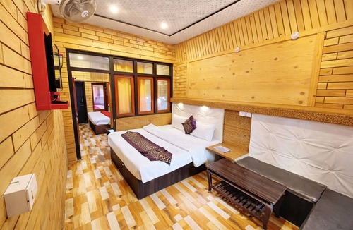Nainital Hotel | Hotel Lake View Mall Road Near Lake