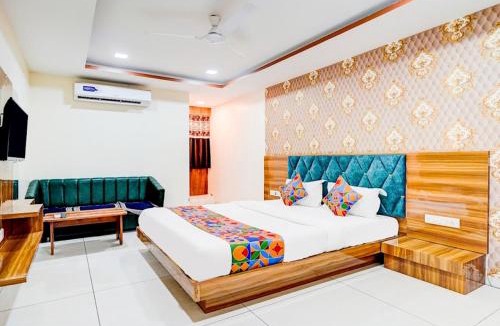 Vadodara Hotel | Hotel Lakeview Vadodara