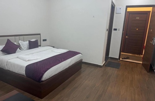 Tenali Hotel | Hotel Lavish Grand