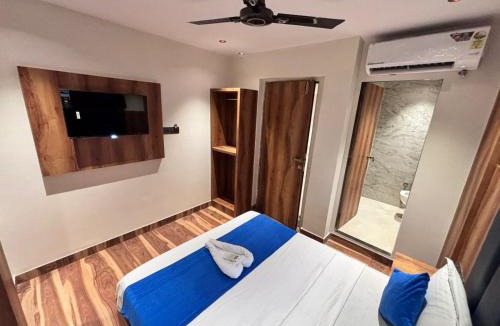 Versova Hotel | Hotel Lavish Park