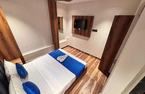 Versova Hotel | Hotel Lavish Park