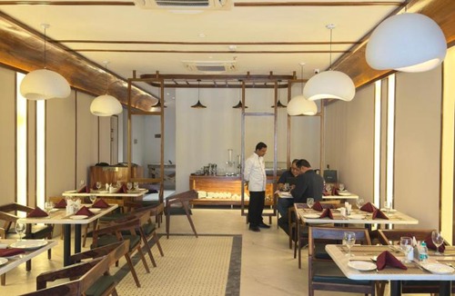 Khattalwada Hotel | Hotel Le Mirage Chandigarh Zirakpur