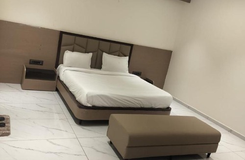 Gandhinagar Hotel | Hotel Lee Fortune