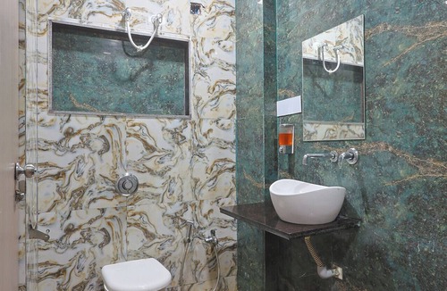 Dwarka Hotel | Hotel Lord Krishna Dham