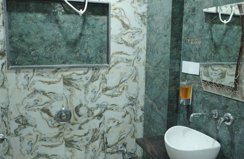 Dwarka Hotel | Hotel Lord Krishna Dham
