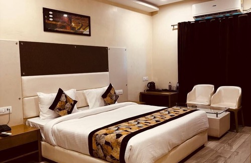 Marhi Hotel | HOTEL LOTUS INN