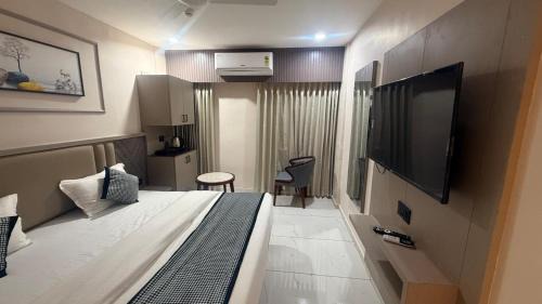Gandhinagar Hotel | Hotel M S Gold Ganadhinagar