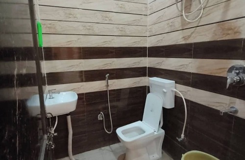 Ayodhya Hotel | Hotel Maa Sharda palace