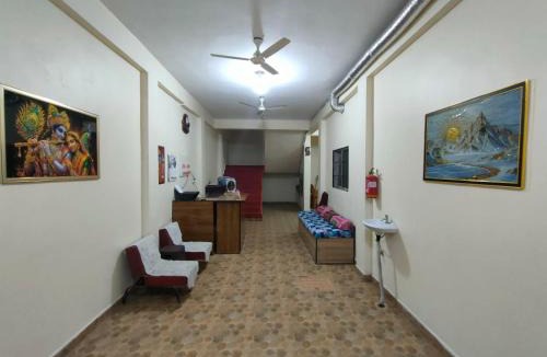 Kolar Road Hotel | Hotel Madhur Palace