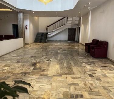 Marhi Hotel | Hotel Maharaja