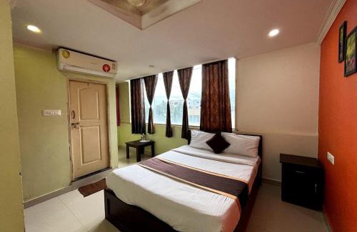 R.K. Hegde Nagar Hotel | Hotel Manan Paradise