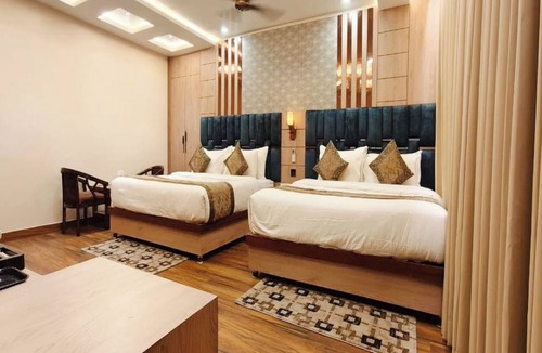 Kakarmatha Hotel | Hotel Mantavya Varanasi